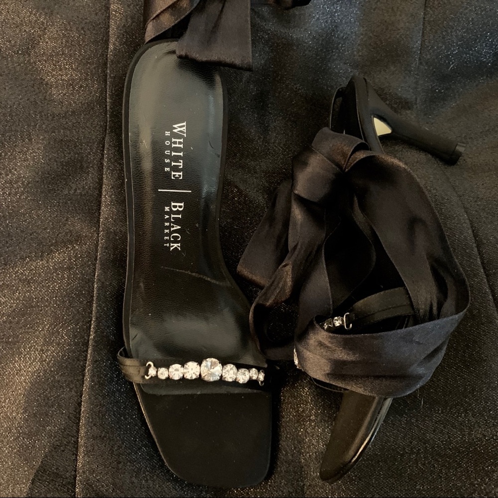 NWOT White House Black Market black heeLS! NWOT